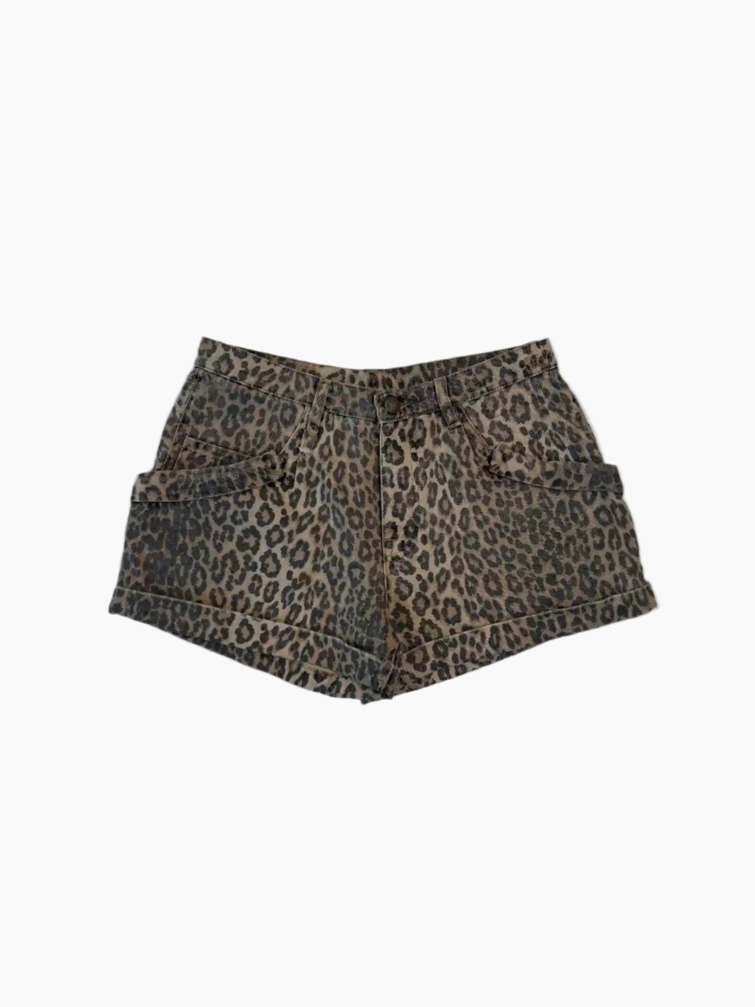 Vista frontale degli shorts denim R13 con stampa animalier leopardata