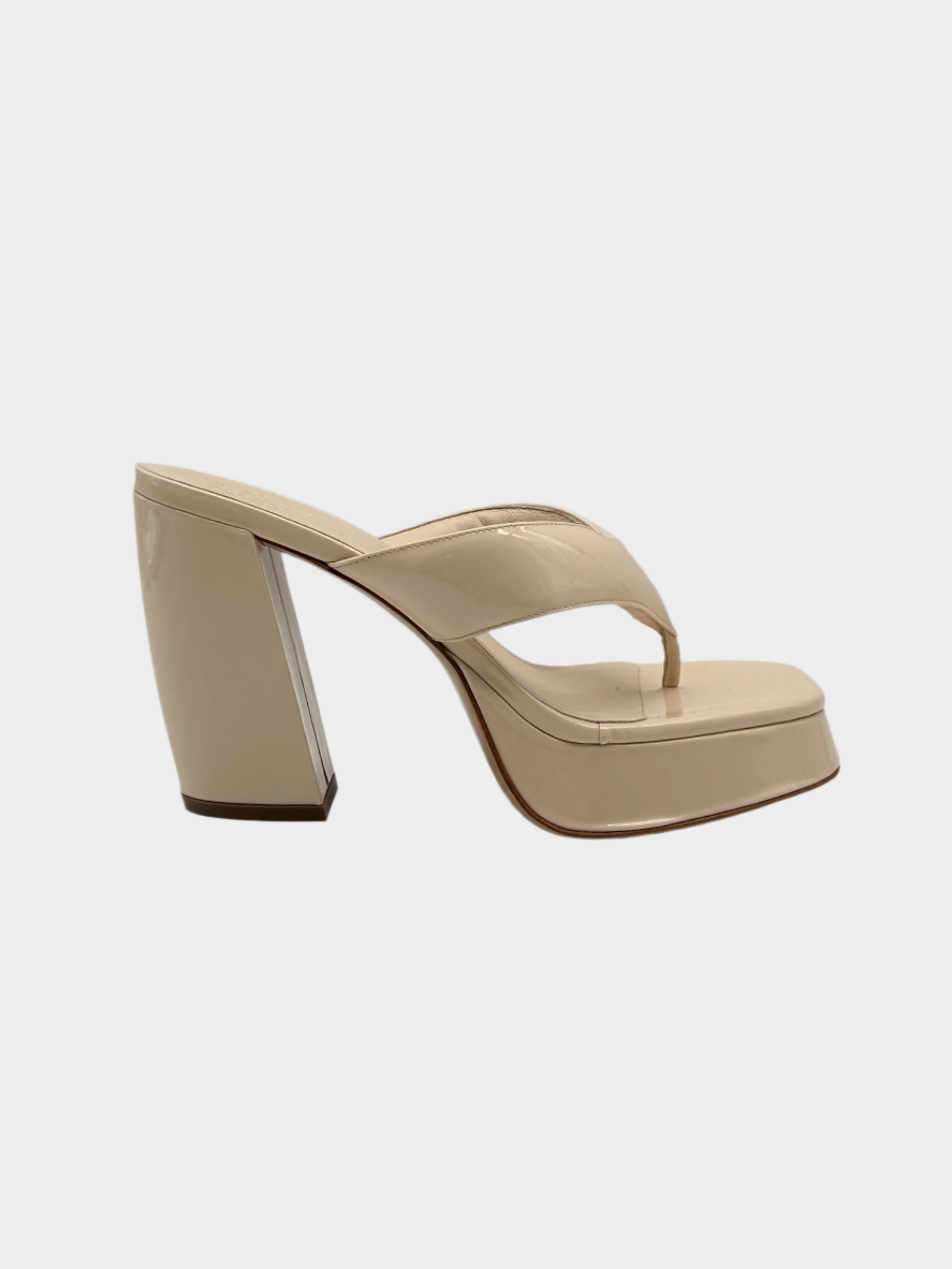 sandali nude con tacco, sandali platform Gia Borghini, sandali infradito vernice, scarpe estive eleganti, sandali made in Italy