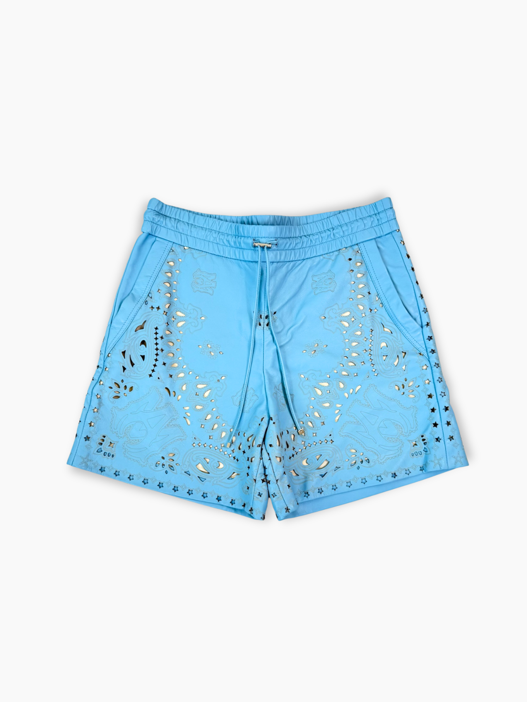Shorts azzurri Amiri in pelle ovina con motivo bandana e borchie decorative
