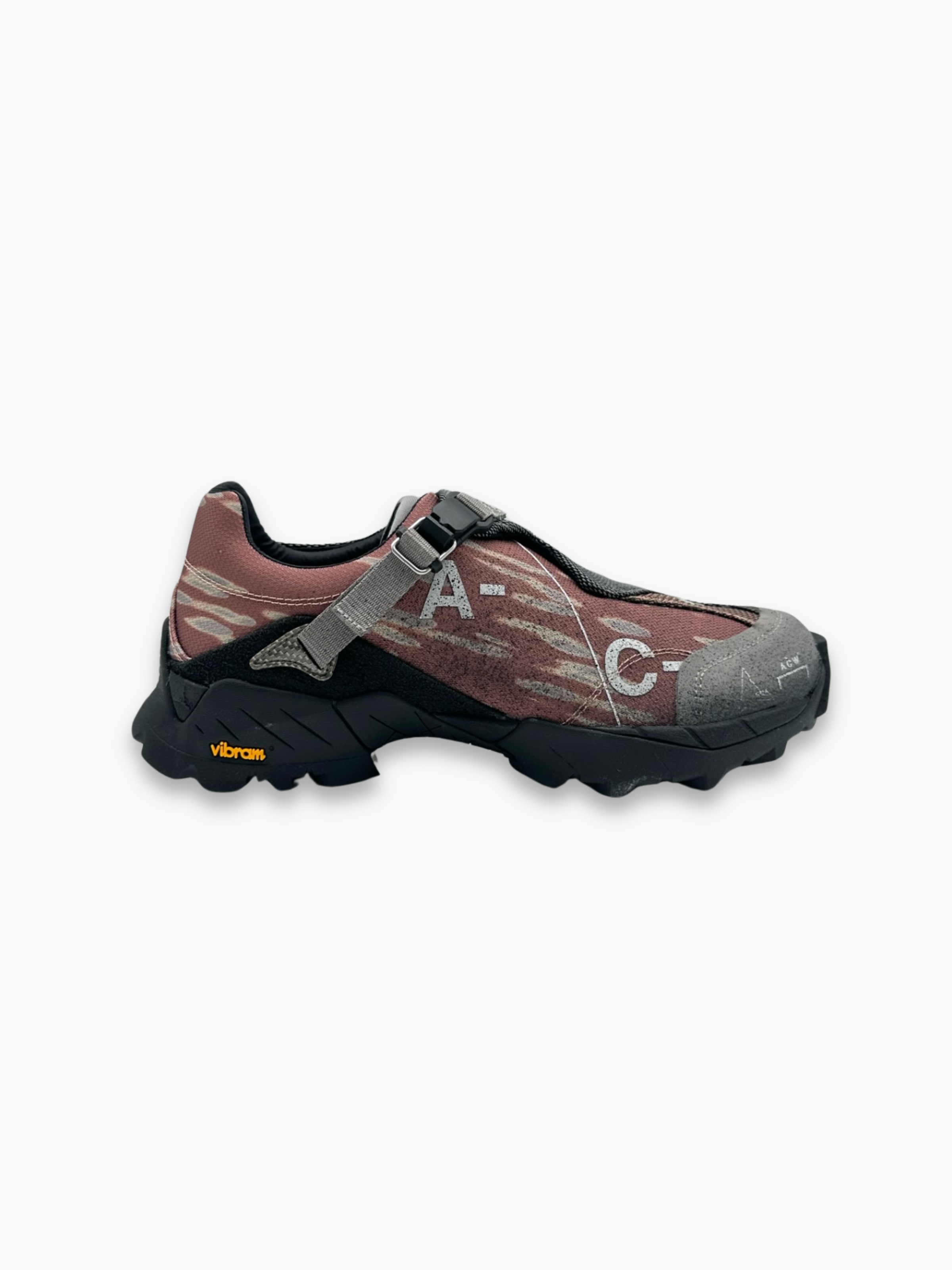Sneakers Minaar A-COLD-WALL* rosa e grigie con cinturino e suola Vibram nera
