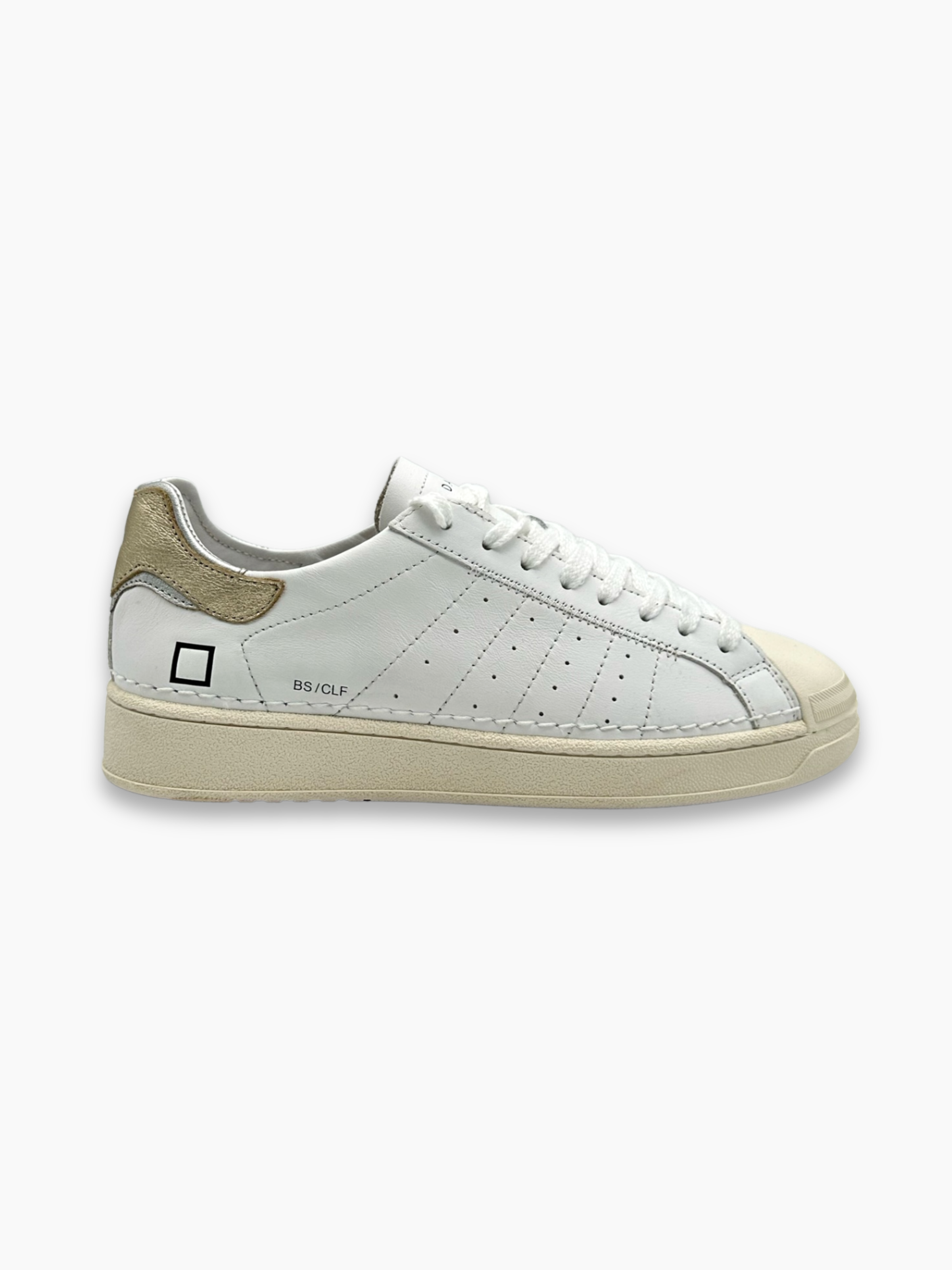 Sneakers bianche D.A.T.E. con punta beige e talloncino oro chiaro viste di lato