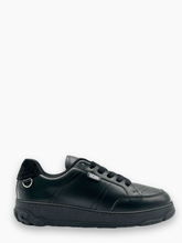Essential Nami Sneakers Nere - Nero | Qlhype