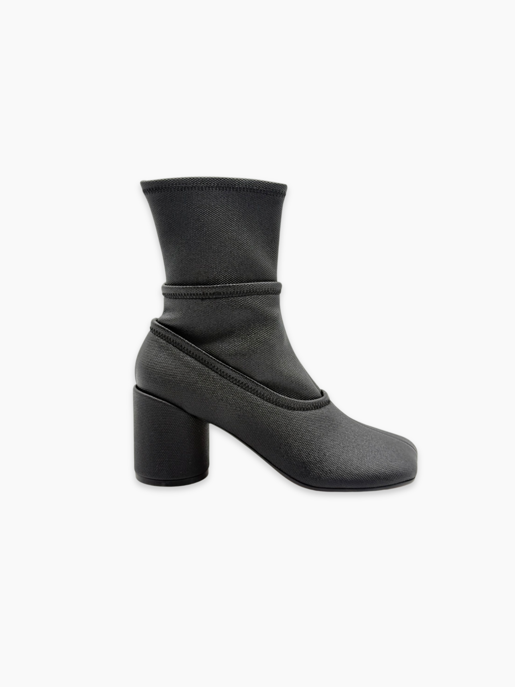 Stivaletti Maison Margiela in tessuto nero con punta separata e tacco visti laterali