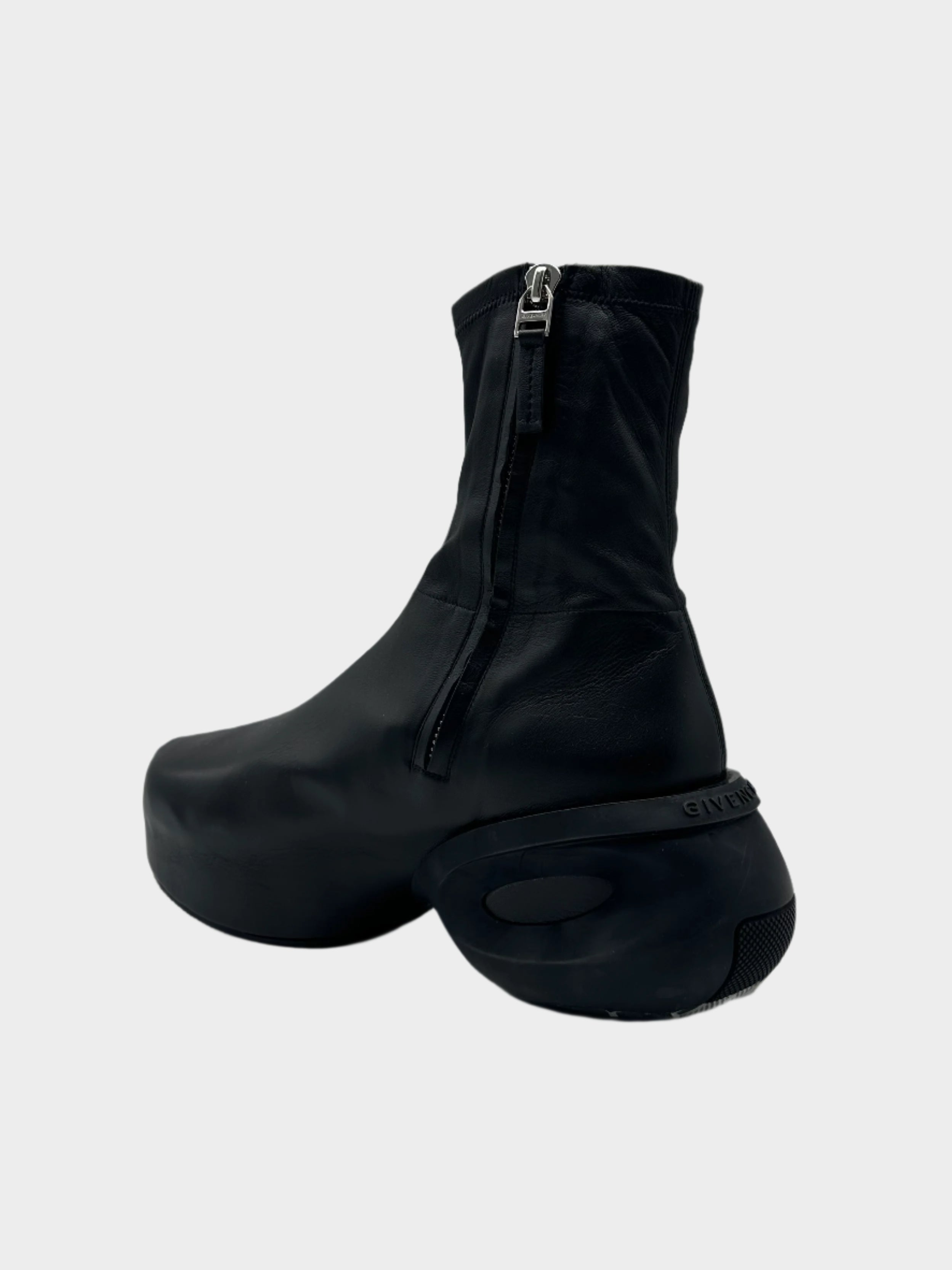 Stivali Show In Pelle Nera Con Suola Flat