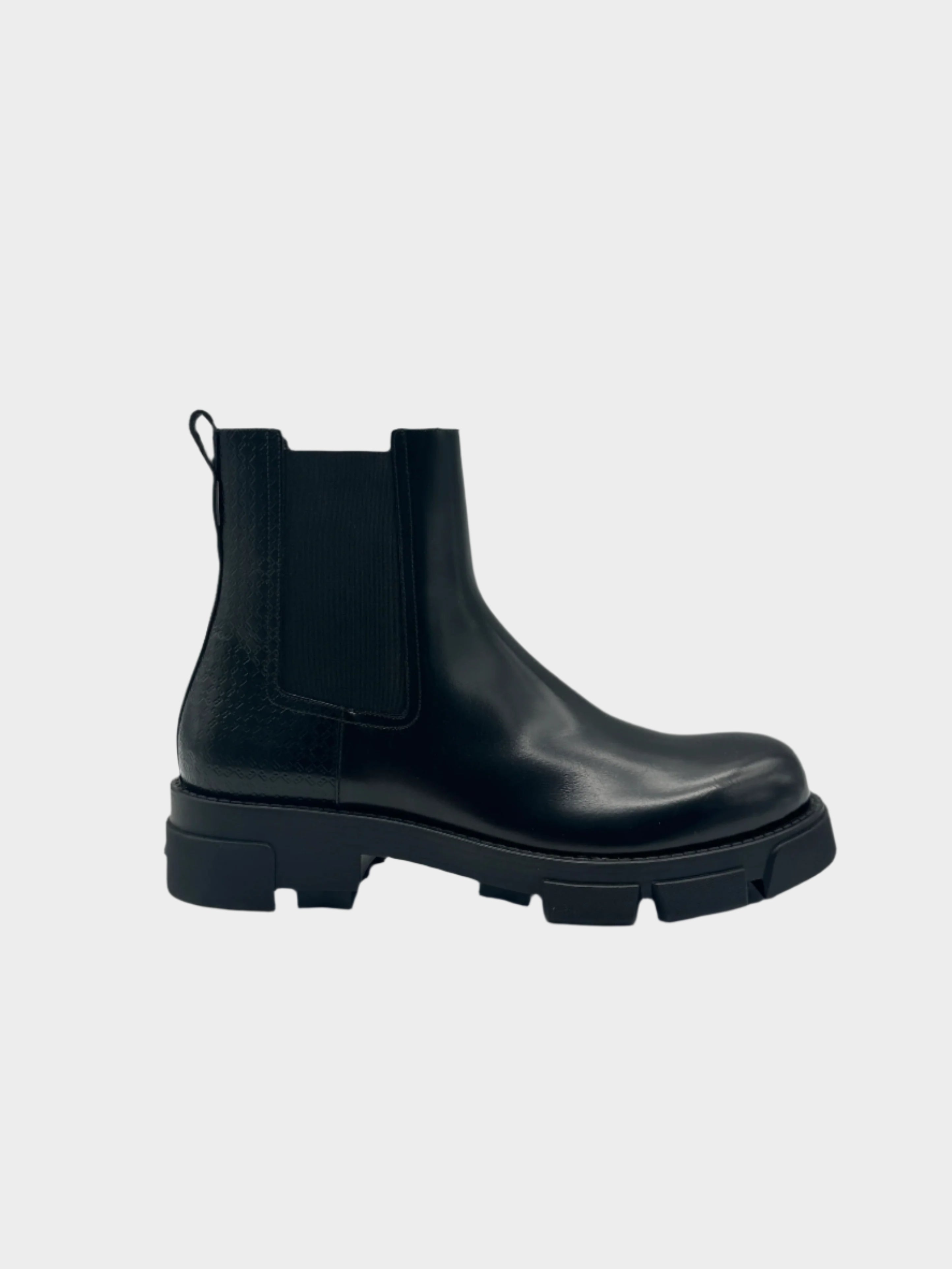 stivali Givenchy, stivali neri lucidi, monogram inciso, stivali chunky uomo, chelsea boot designer, scarpe pelle made in Italy

