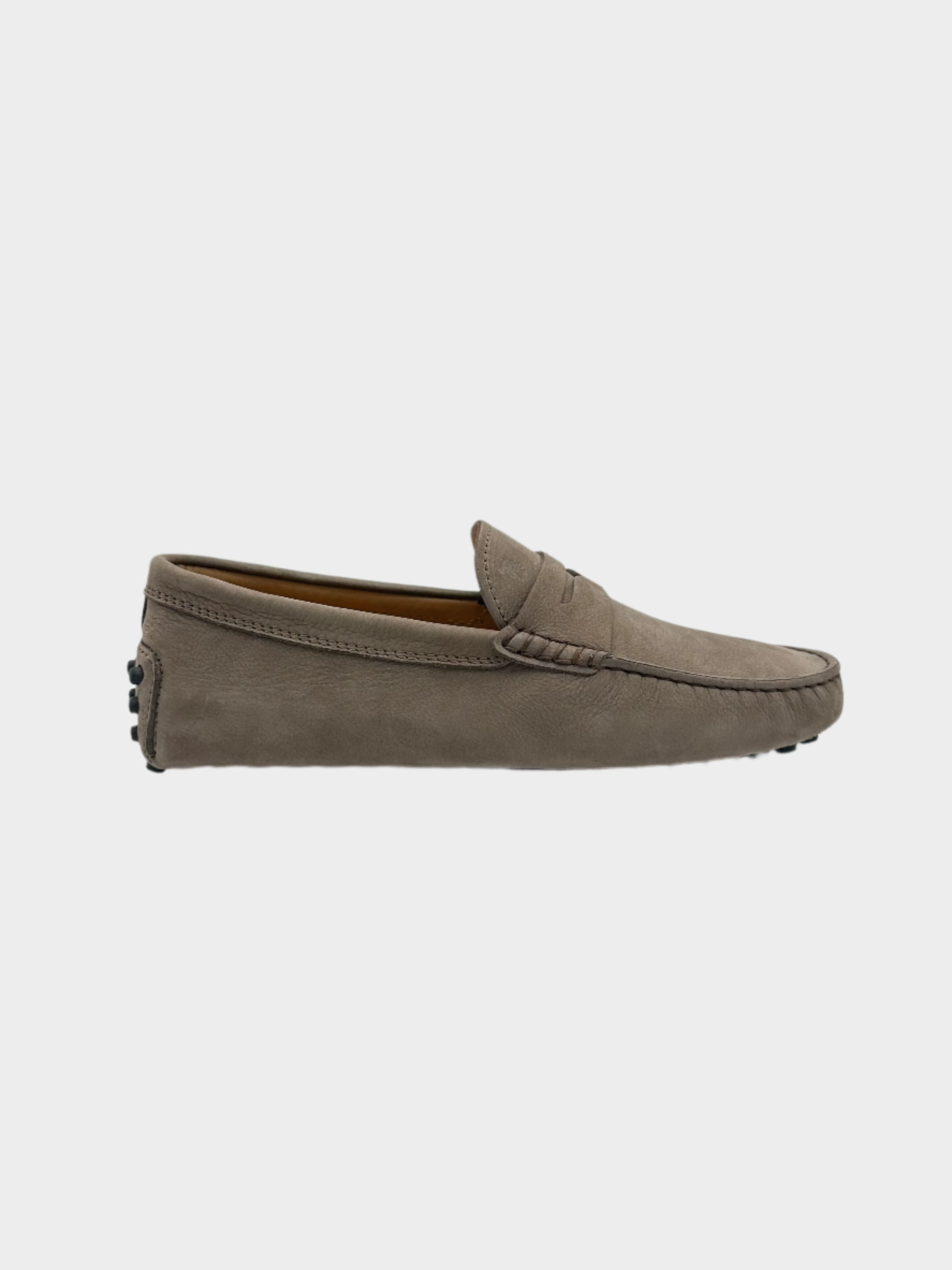 Mocassino Tod's in pelle scamosciata fango chiaro con gommini, vista laterale